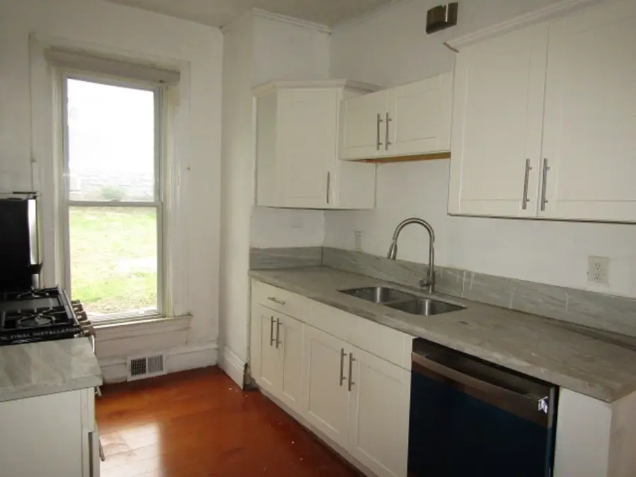 1945 Delaware Ave, Pittsburgh, PA 15218 - #3