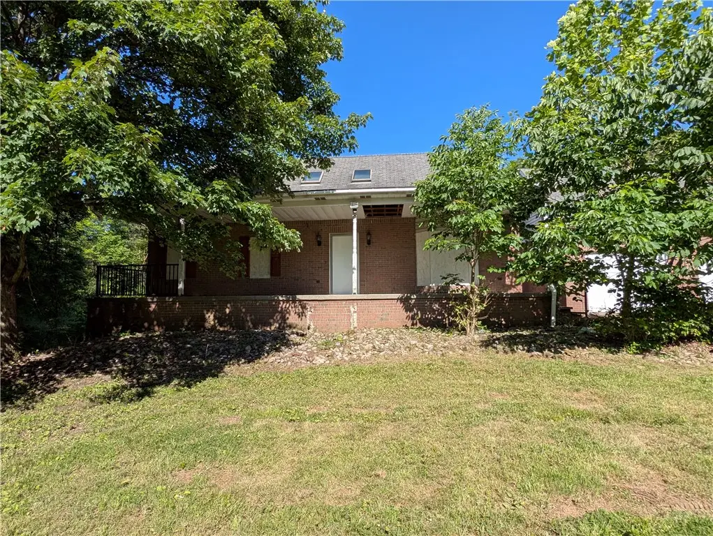 127 Clearview Dr, Ruffs Dale, PA 15679 - #1