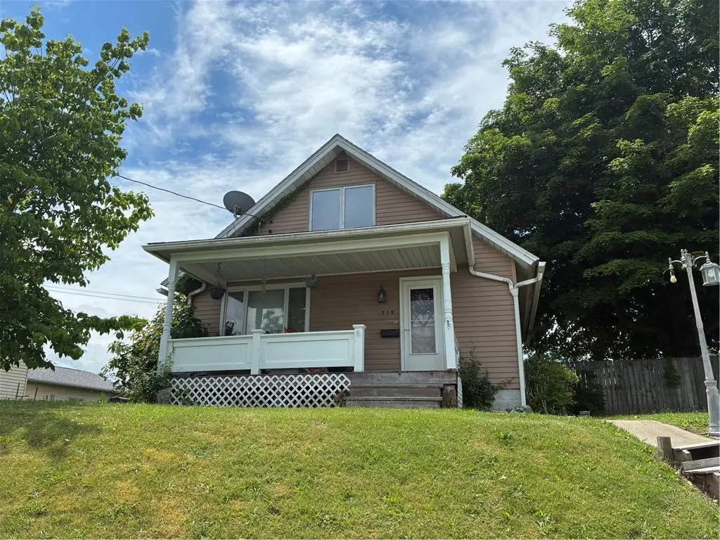 319 Phillips St, Charleroi, PA 15022 - #1