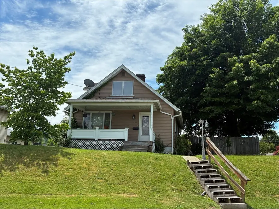 319 Phillips St, Charleroi, PA 15022 - #2