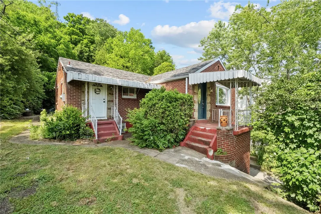 716 Darlington St, Carnegie, PA 15106 - #1
