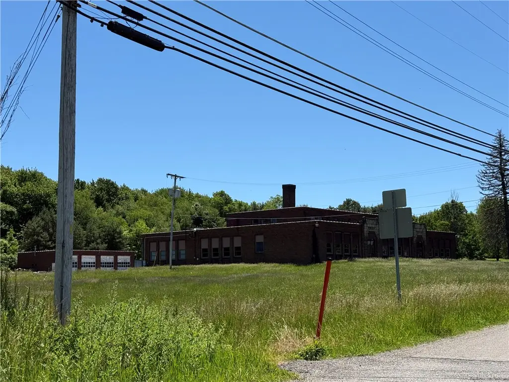 2520 Mill Bridge, New Castle, PA 16101 - #1