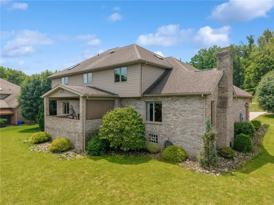 809 Rembrandt Cir, Irwin, PA 15642 - #3