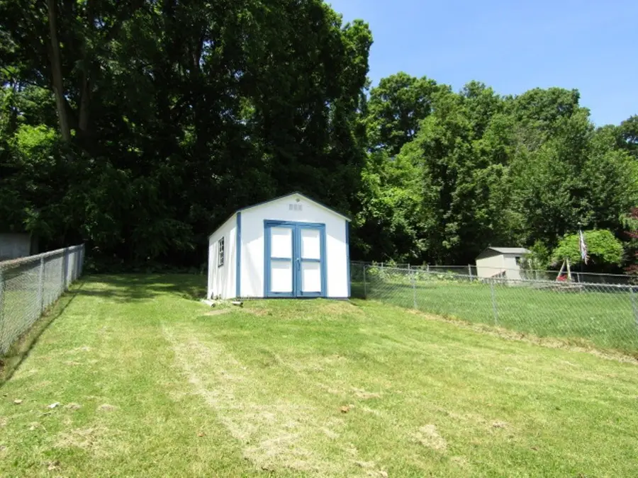 215 Patterson Ave, Bridgeville, PA 15017 - #3