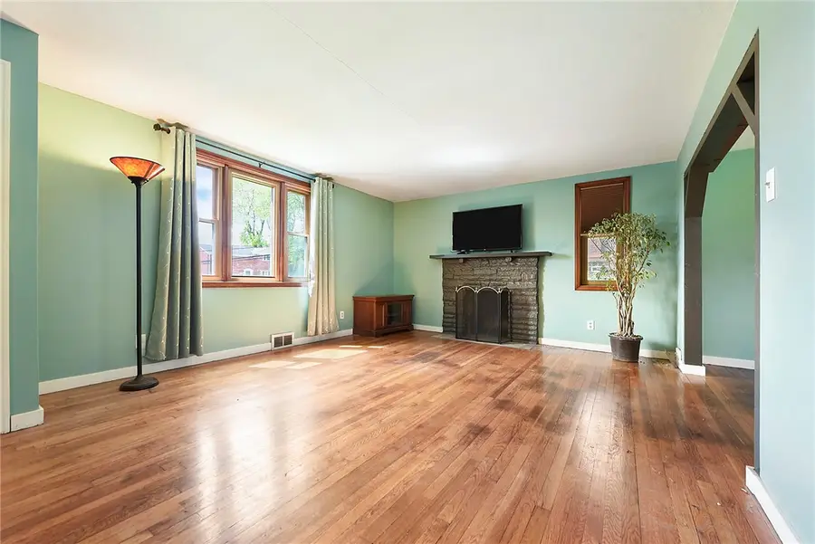 131 Sylvania Drive, Pittsburgh, PA 15236 - #3