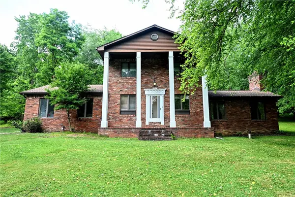 711 Dutch Hill Rd, Oakdale, PA 15071