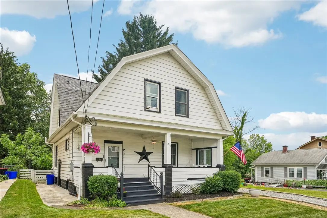218 E Hillcrest Avenue, New Castle, PA 16105 - #1