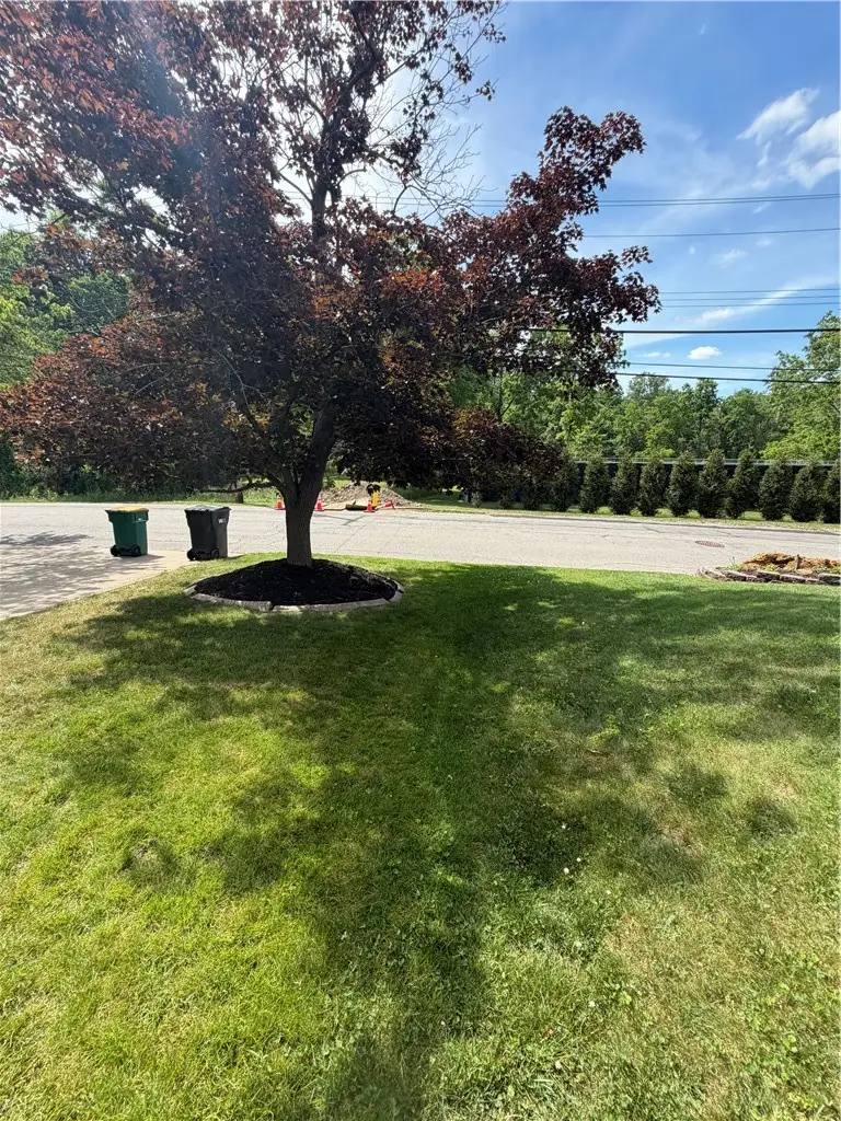 556 Sangree Rd, Pittsburgh, PA 15237 - #3