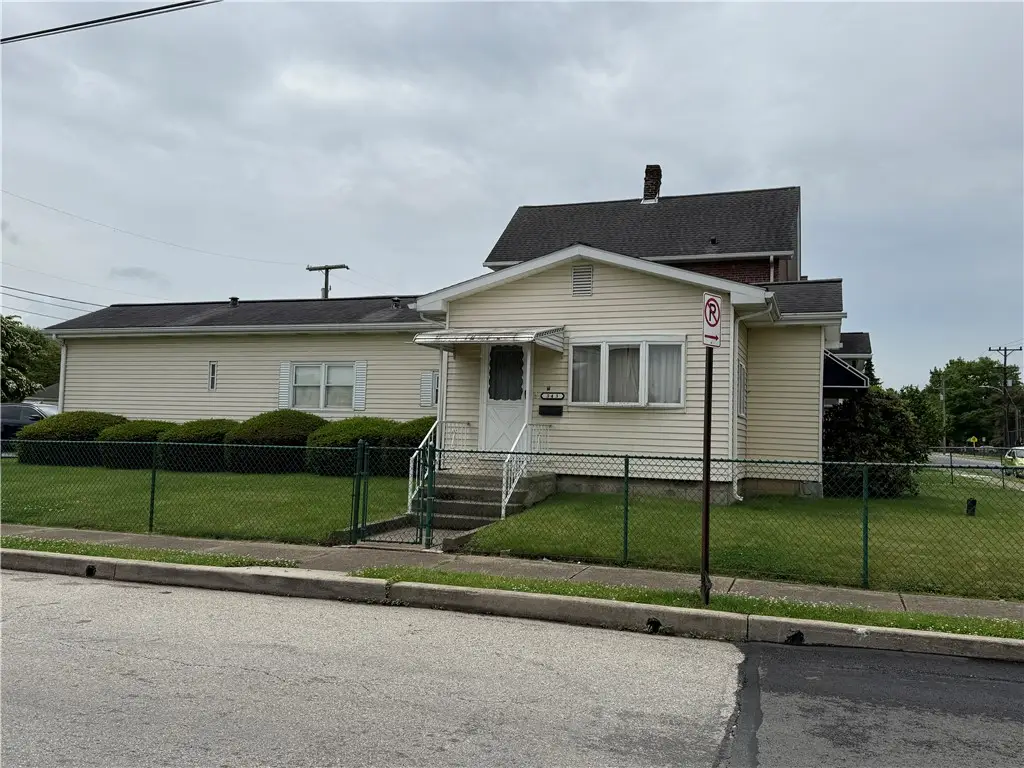 343 Oak St, Latrobe, PA 15650 - #1