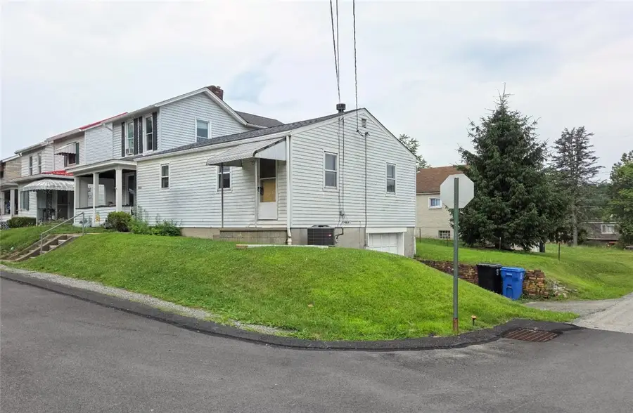 5927 Roslyn St., McKeesport, PA 15135 - #2