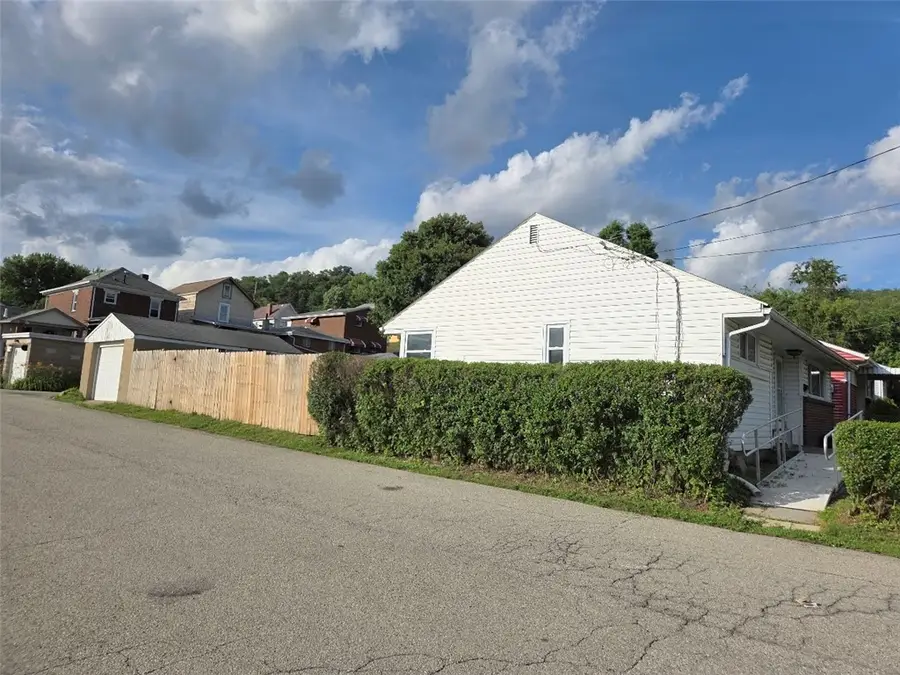 309 36th St, McKeesport, PA 15132 - #2