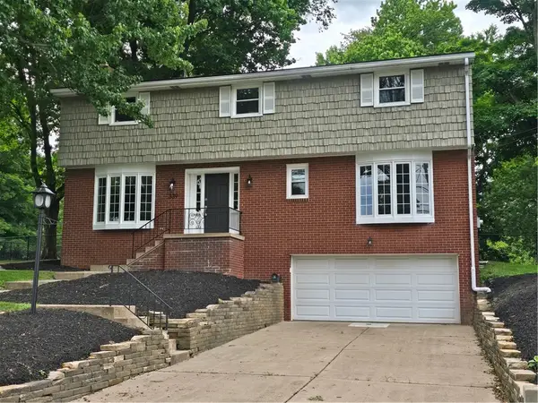 339 Turngate Dr, Bethel Park, PA 15102