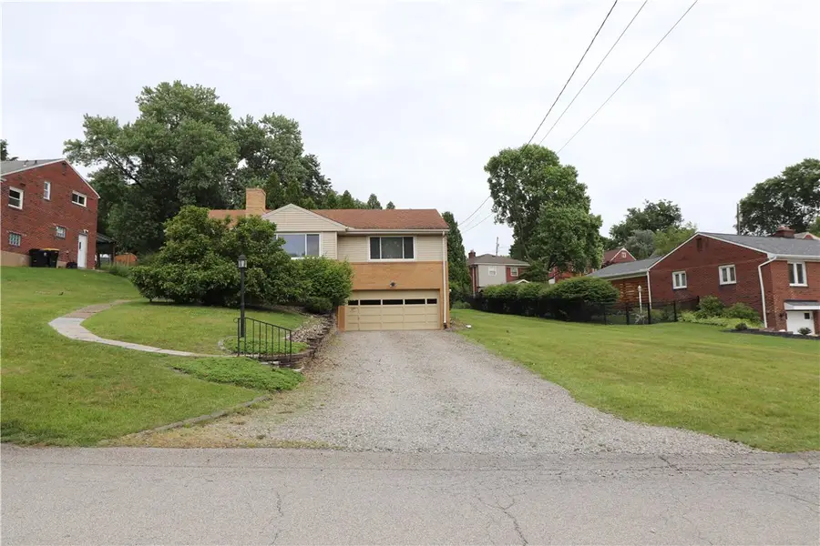 277 Oaklyn Rd, Bethel Park, PA 15102 - #2