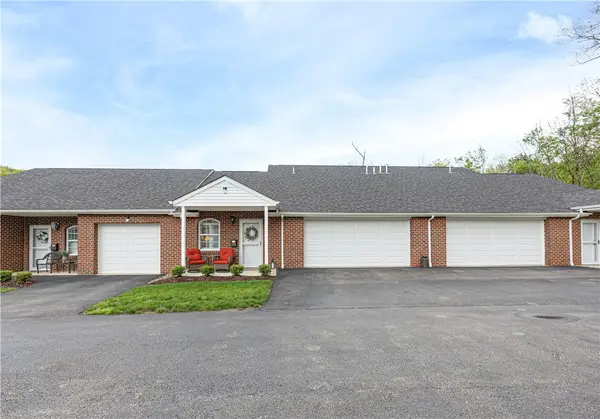 104 Aiden Ln #2, New Kensington, PA 15068