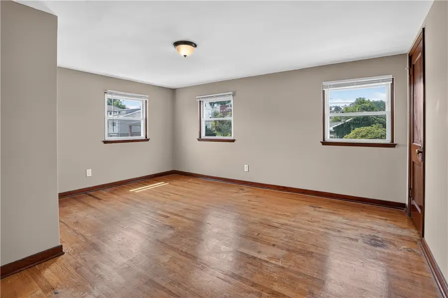 1010 Elmwood St, McKeesport, PA 15133 - #3