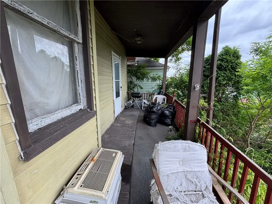 545 Boquet St, Carnegie, PA 15106 - #2