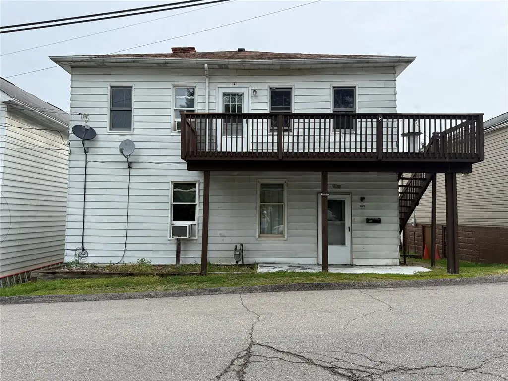 809 Station St, Sturgeon, PA 15082 - #1
