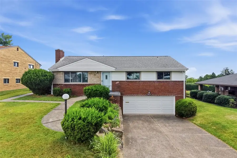5023 Carlyn Dr, Pittsburgh, PA 15236 - #2