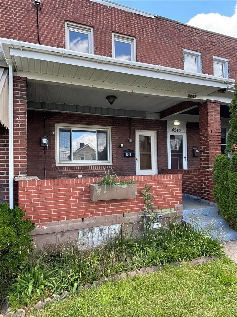 4243 Gladstone St, Pittsburgh, PA 15207 - #1