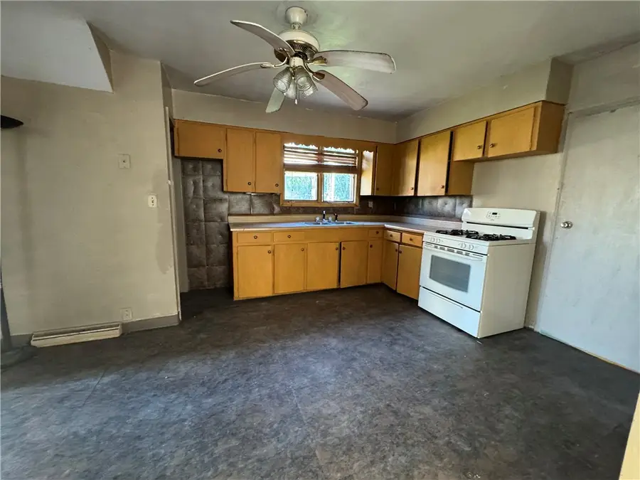 842 Cedar Avenue, Sharon, PA 16146 - #2