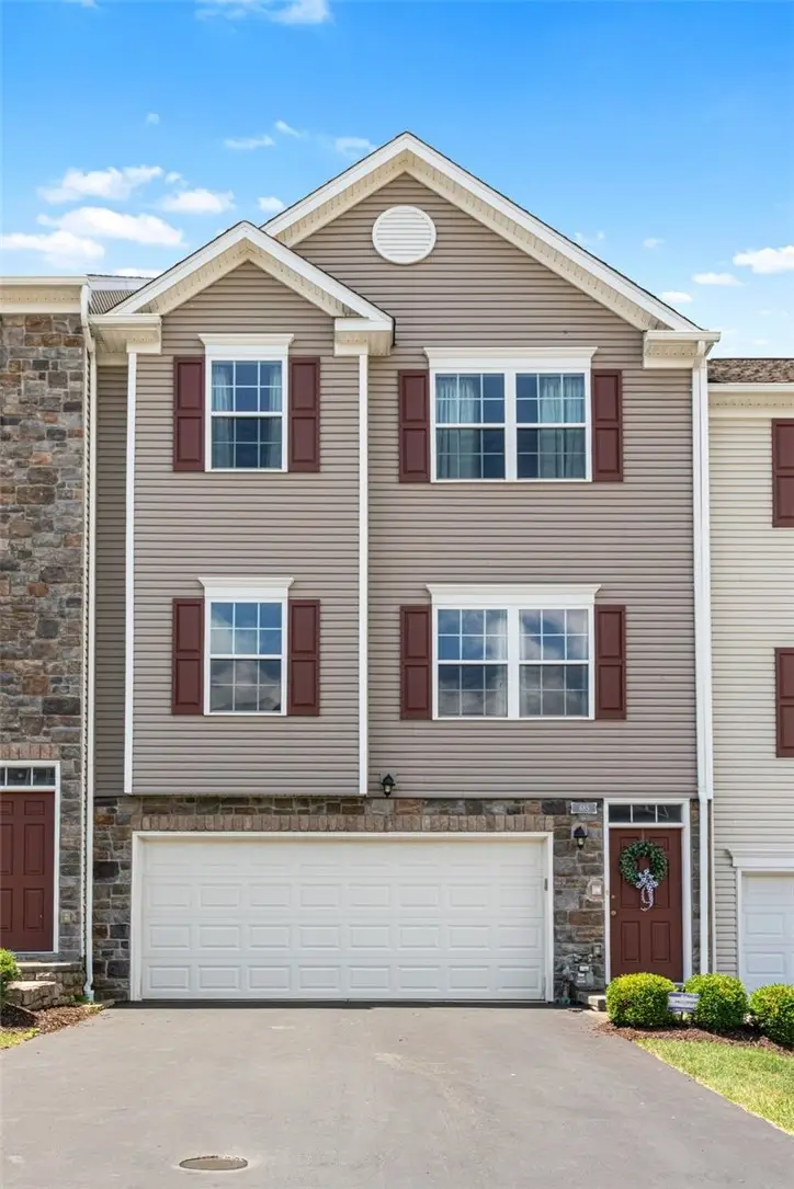 685 Freedom Drive, Carnegie, PA 15106 - #1