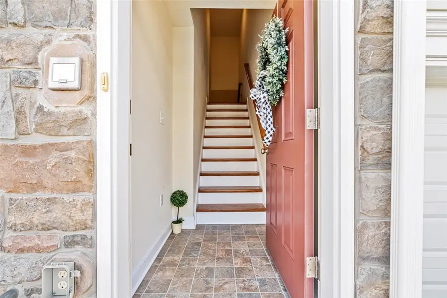 685 Freedom Drive, Carnegie, PA 15106 - #2