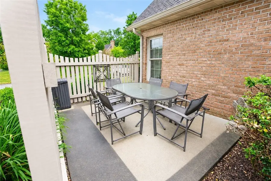 110 Evergreen Dr, Canonsburg, PA 15317 - #3
