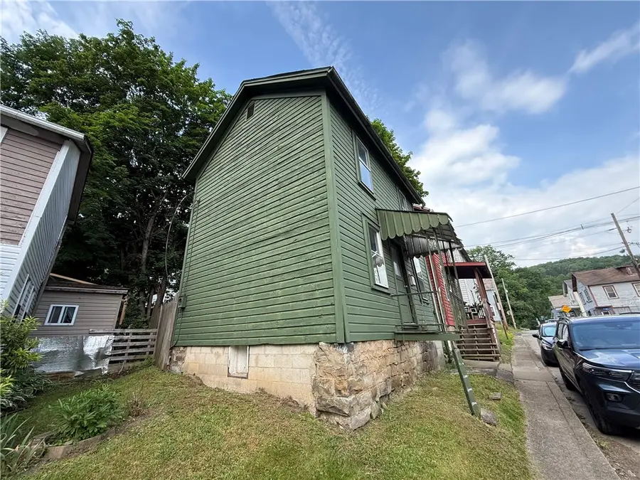 1343 New St, Franklin, PA 16323 - #2