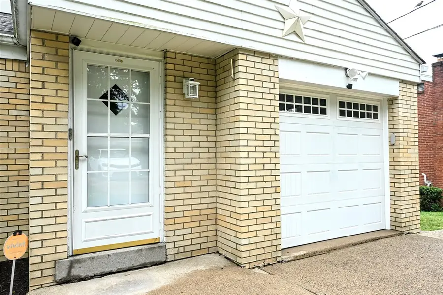 2105 Ridge Rd, McKeesport, PA 15135 - #2