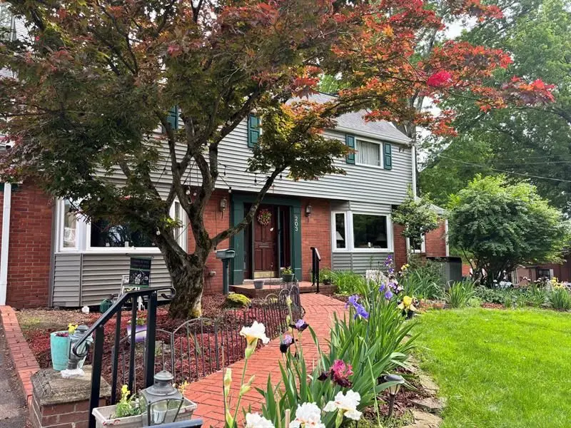 203 Glenfield Drive, Pittsburgh, PA 15235 - #2