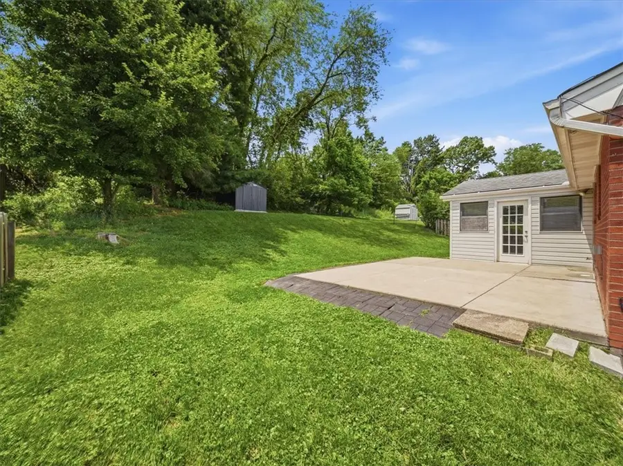 722 Redstone Dr, Allison Park, PA 15101 - #2