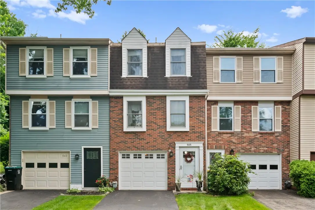 545 Winesap Ct, Bridgeville, PA 15017 - #1