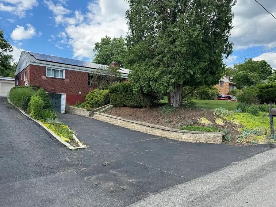 2455 Hampton Ave, Allison Park, PA 15101 - #3