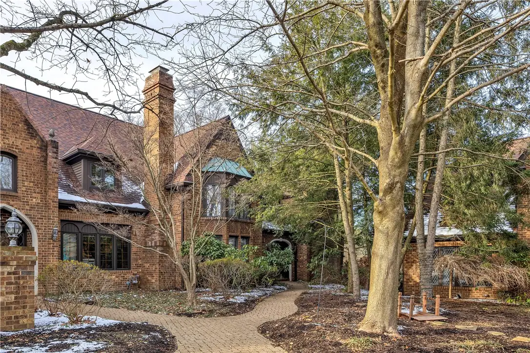106 Bristol Sq, Pittsburgh, PA 15238 - #1