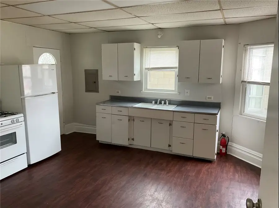 508 Chestnut St, Carnegie, PA 15106 - #3