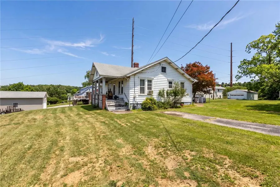 103 Seibert Rd, Coraopolis, PA 15108 - #2