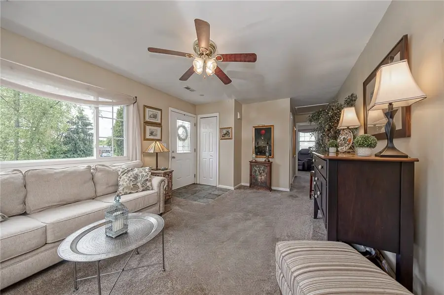 321 Hart St, Houston, PA 15342 - #2