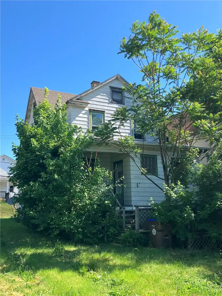 541 Lorain St, Sharon, PA 16146 - #3