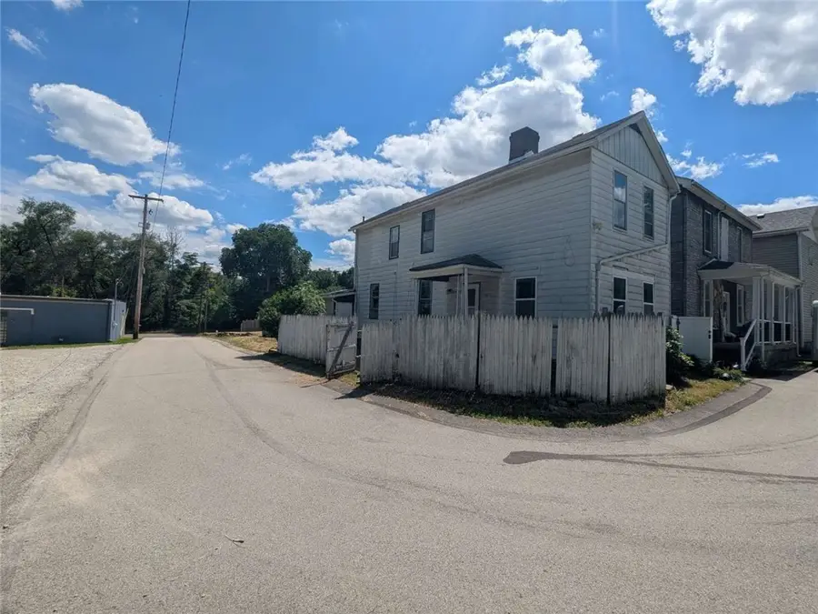 46 S Railroad St, Manor, PA 15665 - #3