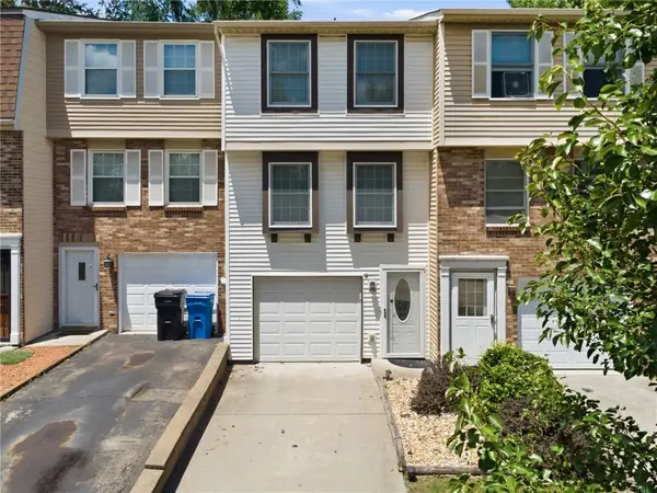 296 Huntingdon Ave, Irwin, PA 15642