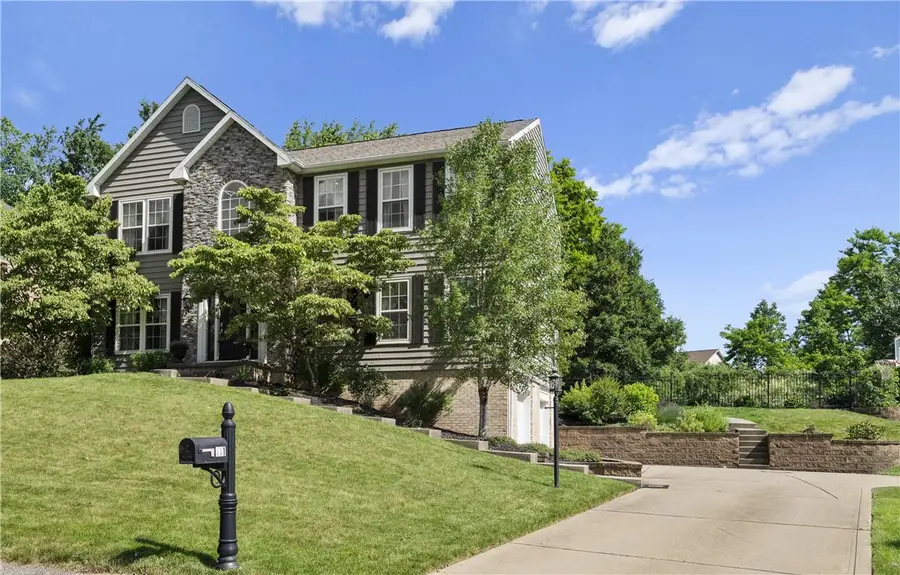 111 Cherokee Ct, Freeport, PA 16229 - #2