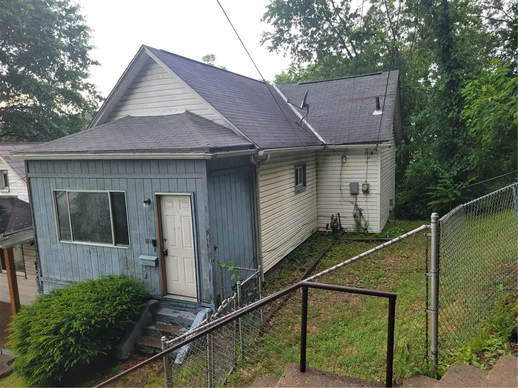 800 6th St, Stowe, PA 15136 - #1
