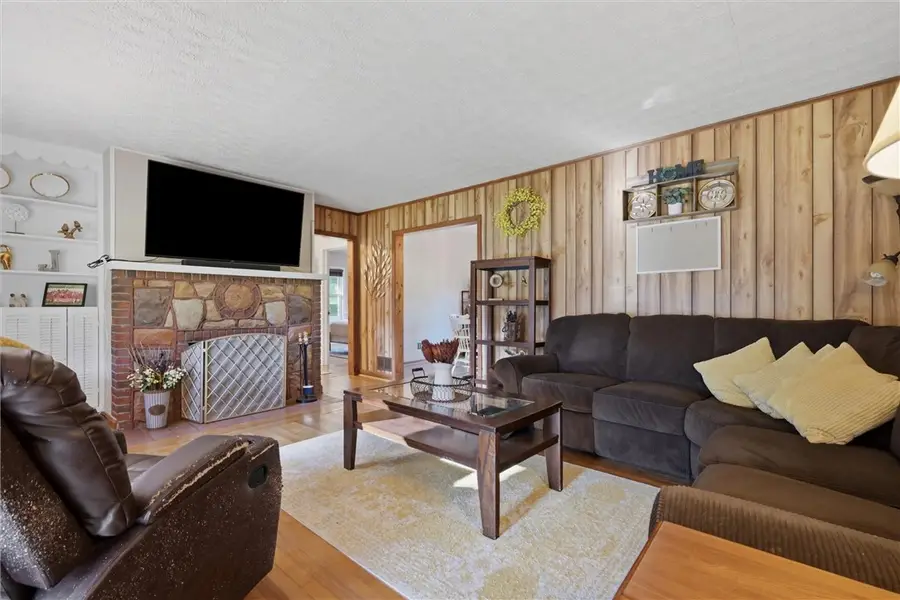 915 N Keel Ridge Road, Hermitage, PA 16148 - #2