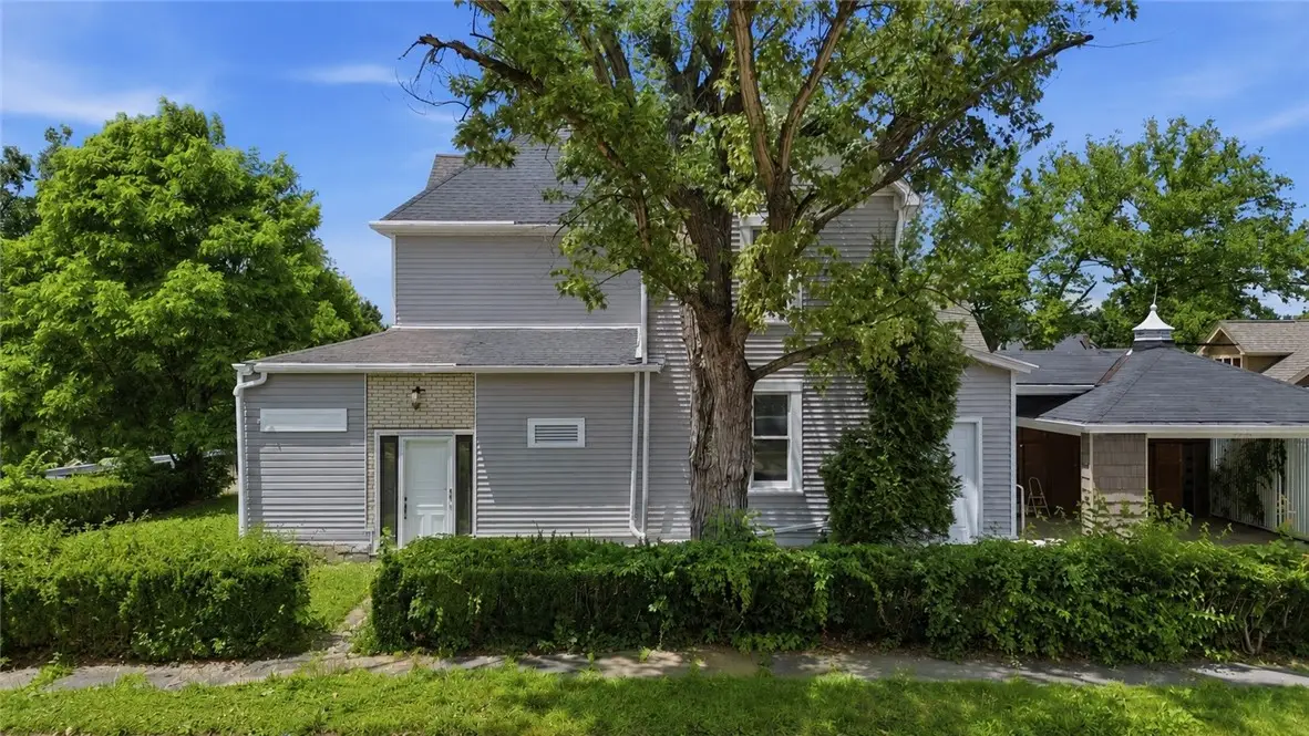 678 Gregg Ave, Bridgeville, PA 15017 - #1