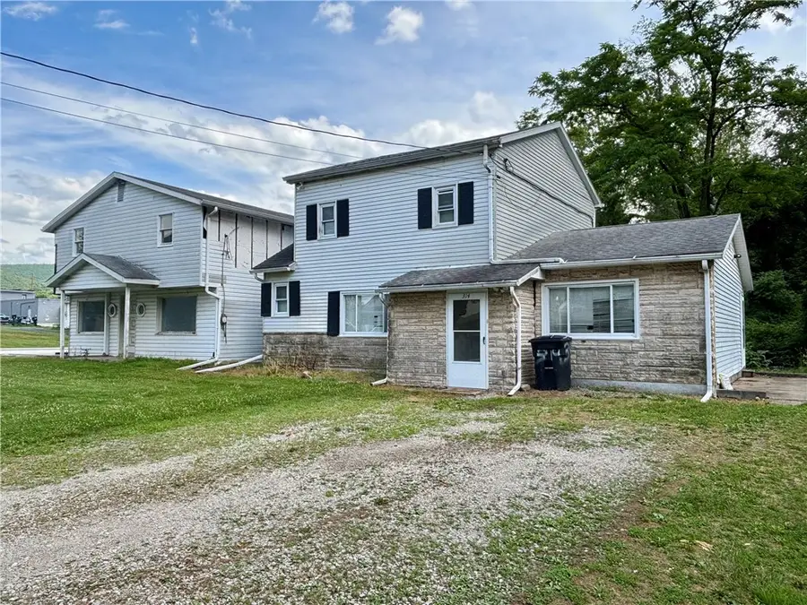 314 Washington St, Hopwood, PA 15445 - #3