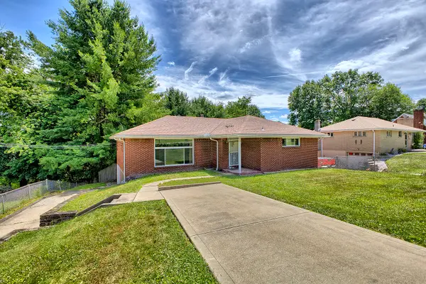 3201 Coulterville Road, White Oak, PA 15131