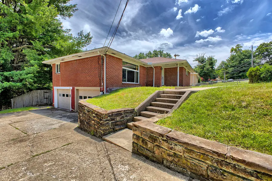 3201 Coulterville Road, White Oak, PA 15131 - #2