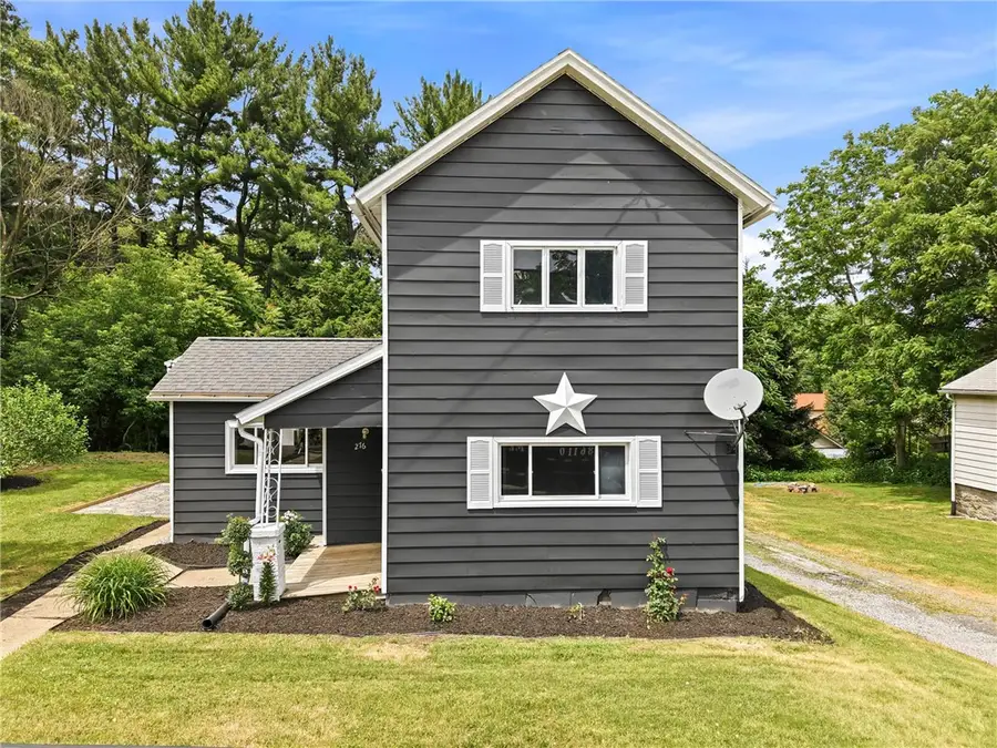 276 Lincoln St, Sharon, PA 16146 - #2