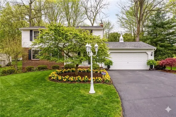52 Greenview, Jeannette, PA 15644