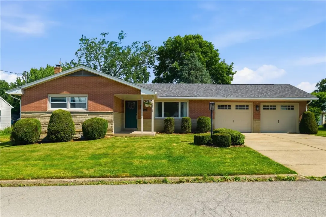 306 Pine St, Zelienople, PA 16063 - #1